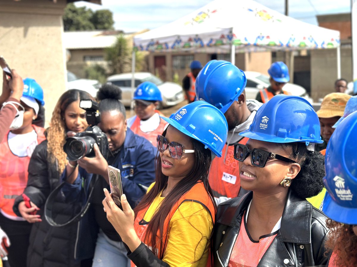 Bussai ๐ฟ๐ฆ๐ฟ๐ฆ๐ฟ๐ฆ (@bussaimathebula) on Twitter photo Making a difference in Orange farm with <a href="/Ikwekwezi_FM/">Ikwekwezi FM</a>, <a href="/channelafrica1/">Channel Africa</a> and <a href="/Habitat_org/">Habitat for Humanity</a>
#NelsonMandelaInternationalDay
#MandelaDay2025 Making a difference in Orange farm with <a href="/Ikwekwezi_FM/">Ikwekwezi FM</a>, <a href="/channelafrica1/">Channel Africa</a> and <a href="/Habitat_org/">Habitat for Humanity</a>
#NelsonMandelaInternationalDay
#MandelaDay2025