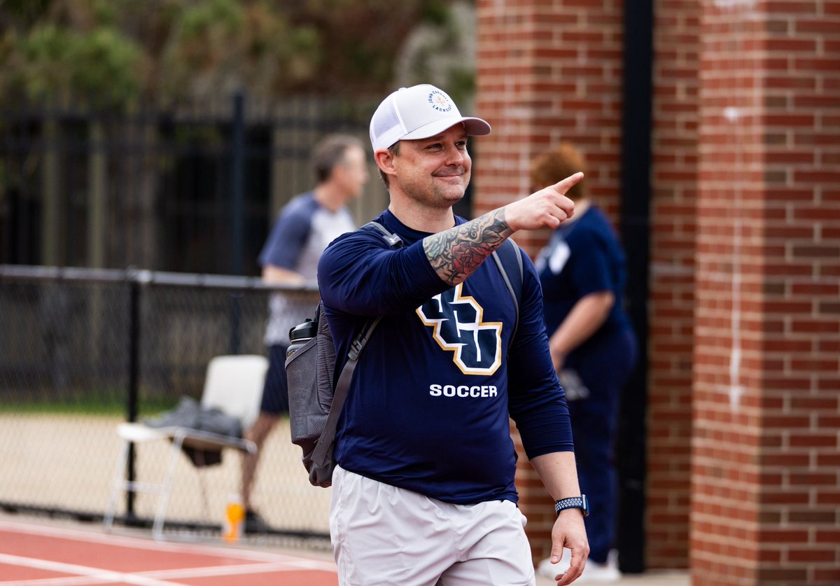 jcusports's tweet image. Happy Birthday to Eddie Dobrowolski! One of the coolest athletic trainers around. Enjoy the day, Eddie! 🎉 🥳