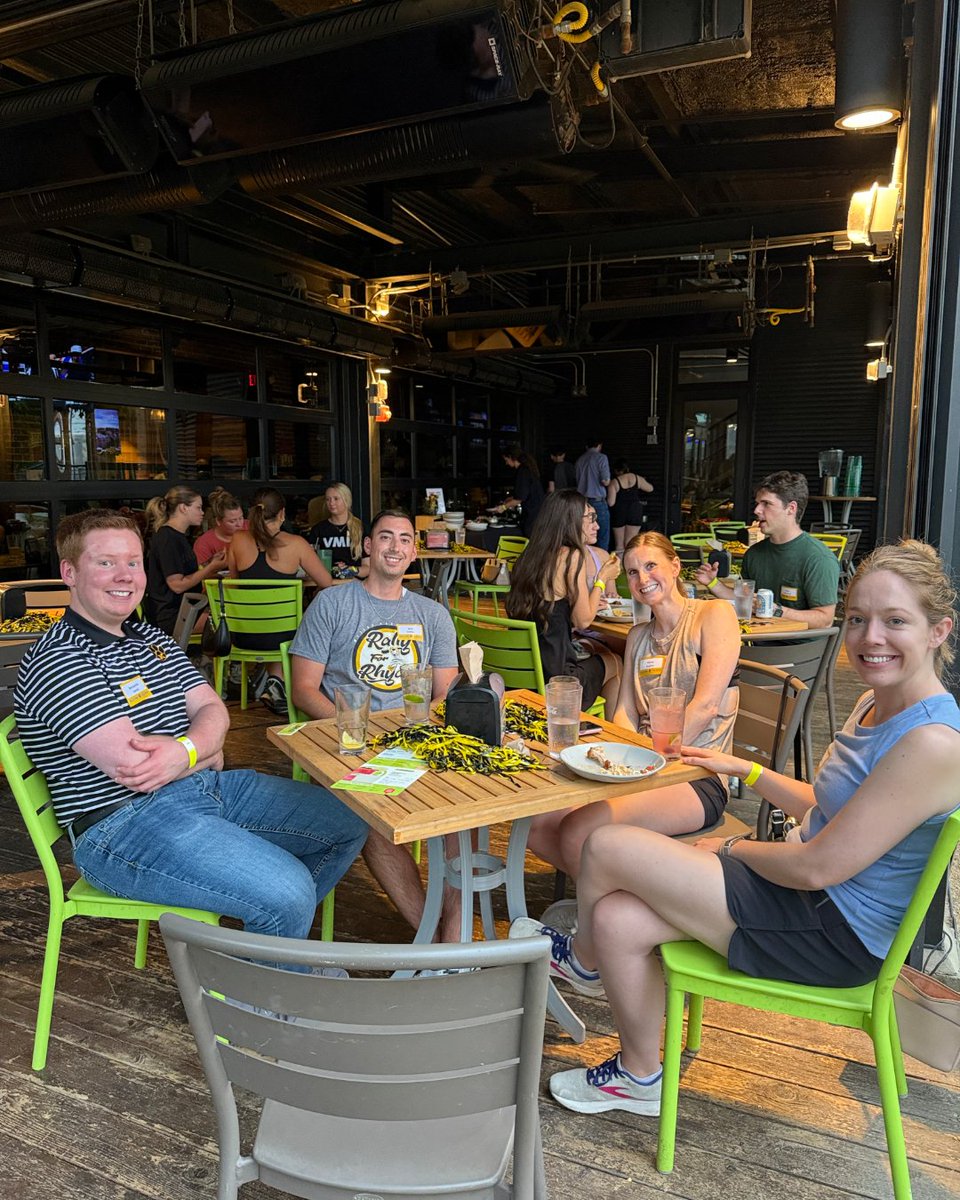 MizzouAlumni's tweet image. Our young #MizzouAlumni showed up strong at this summer's young alumni events in Chicago, St. Louis and Kansas City! Each event brought Tigers together for a good time and the opportunity to connect. We loved seeing our alumni back together again! ✨🐯