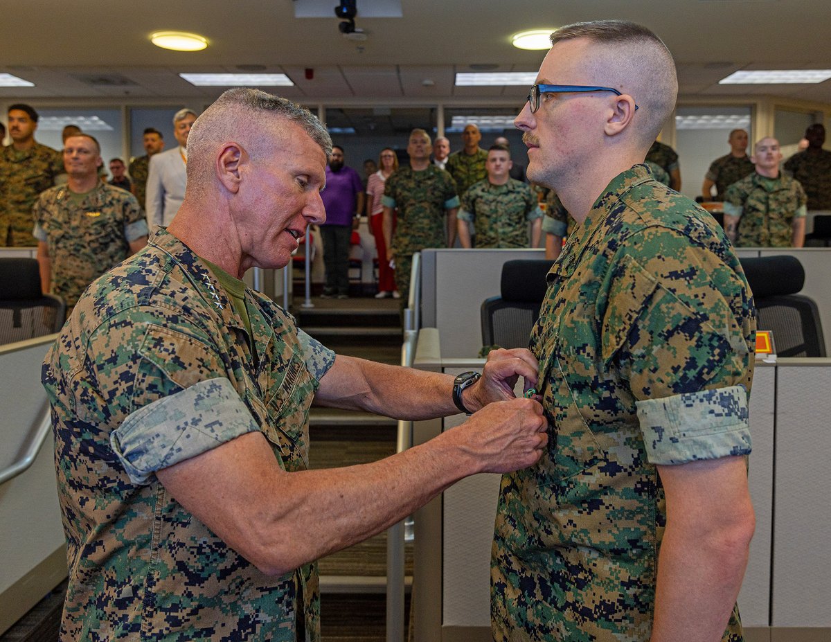 marforres's tweet image. The 39th Commandant, Gen. Eric Smith, visits Marine Corps Support Facility New Orleans, July 17, to honor Marines and staff supporting MARFORRES and @MARFORSOUTH missions. #USMC #MARFORRES #MARFORSOUTH #Leadership #Marines