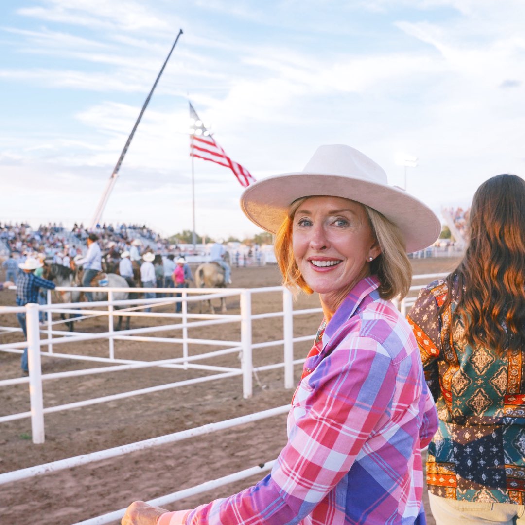 KTaylorRobson's tweet image. It was great to be at the Snowflake Rodeo last night! 🇺🇸