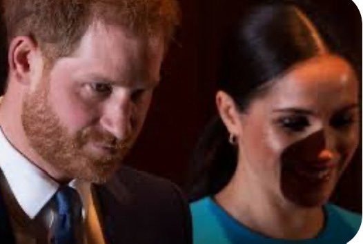 AsterUnfiltered's tweet image. Can someone please inform Harry and Meghan that literally no one is asking them to come back? From olive branches to “peace summits” to dramatic declarations of “never returning” it’s all self-invented nonsense. The UK doesn’t want them. The Royal Family hasn’t said a word. No…