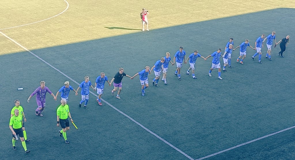 Palloseurablogi's tweet image. #RoPS-#FCInter2 FT 3-1 (2-1). Maalit: Mekki (2) &amp;amp; Roiha! Hieno ja täysin ansaittu voitto sinipaidoille. Tänään puolustettiin koko joukkueen voimin ja rakennettiin monipuolisesti tilanteita. Ja iskettiin hienoja maaleja! Mahtavaa duunia jätkät! 💙 #siniselläsydämellä #Ykkönen