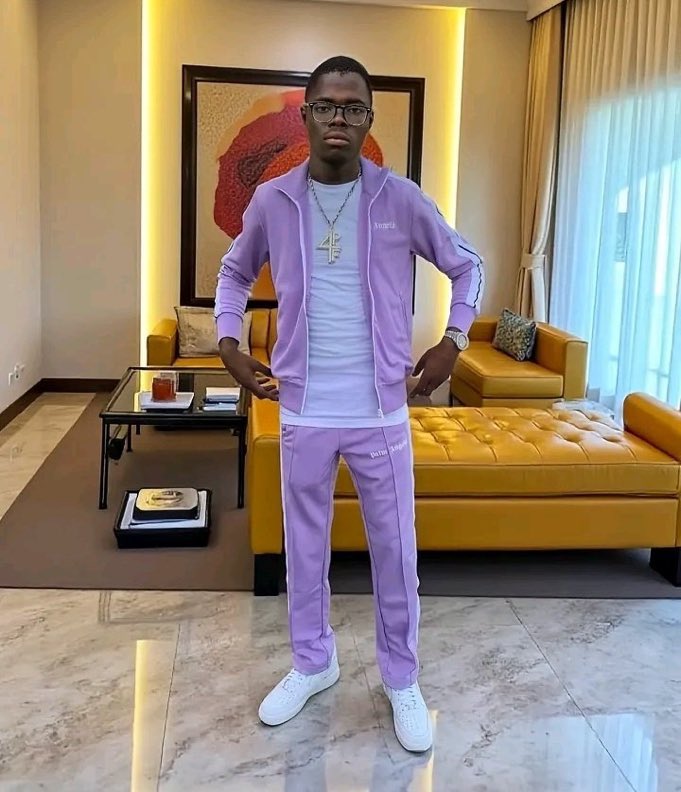 Dr_Onset's tweet image. Hear me out KNUST 
We couldn’t get Kweku smoke but we got you a better option
 Ghana pop smoke ✅

All bi smoke 
Let’s meet at parade grounds 🫵