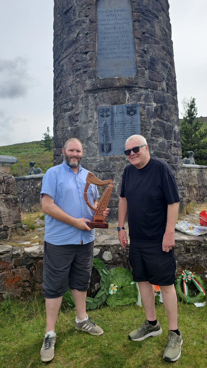 I was honoured to receive a hand made harp at last weekend's Liam Lynch commemoration. Pat Boyce Chair of Tipperary Independent Republican's presented me with this unique gift which I will cherish!Made by former Republican POW Art Forbe's of Strabane.