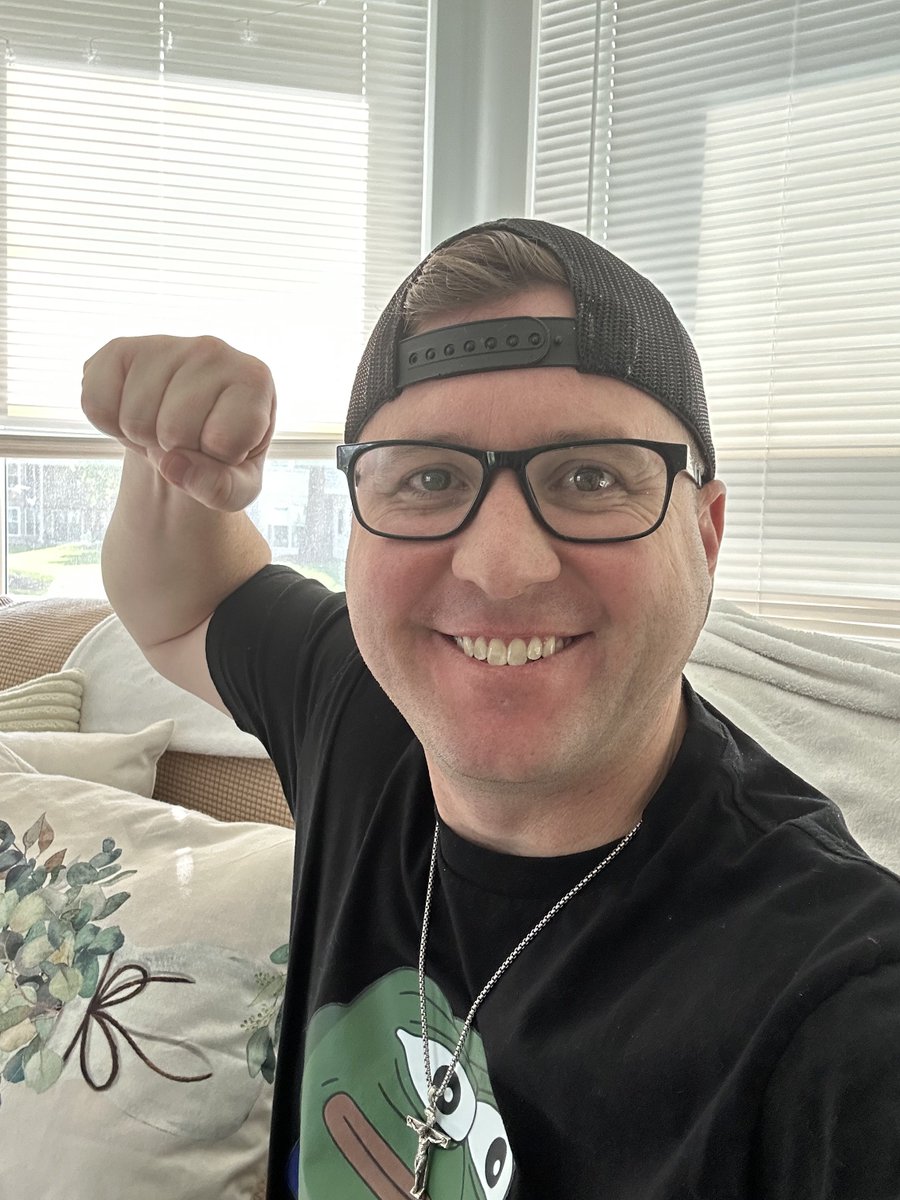 Good morning! ☀️ 

Great time with the community last night. Vibin’ with summer themed music and diablo. 🌴

More summer vibes today!  We still have the Regiment Fundraiser still active!😊

Have a great day, Doods! 😎🤙🏻