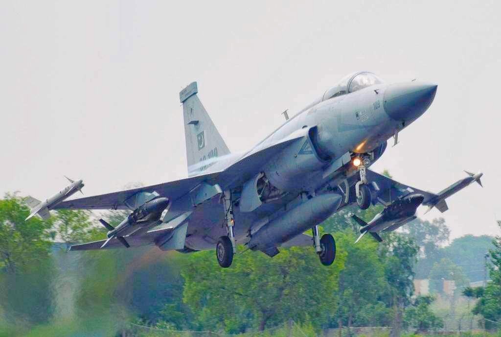 NavCom24's tweet image. #BREAKING: Pakistan's JF-17 Block-lll also jammed Indian Rafale's radar via its internal EW system on 07 May, report.