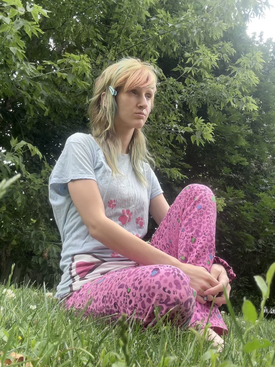 martinwalsh__'s tweet image. A Canadian court has delayed the deportation of Angel Jenkins, a “non-binary” girl who overstayed her visa, citing the “current conditions” for queer individuals in the US under Trump.