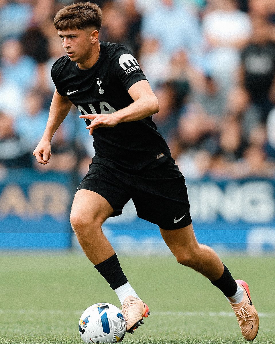 Spurs_MAS's tweet image. Memang kit warna hitam paling style😍

#SpursMY