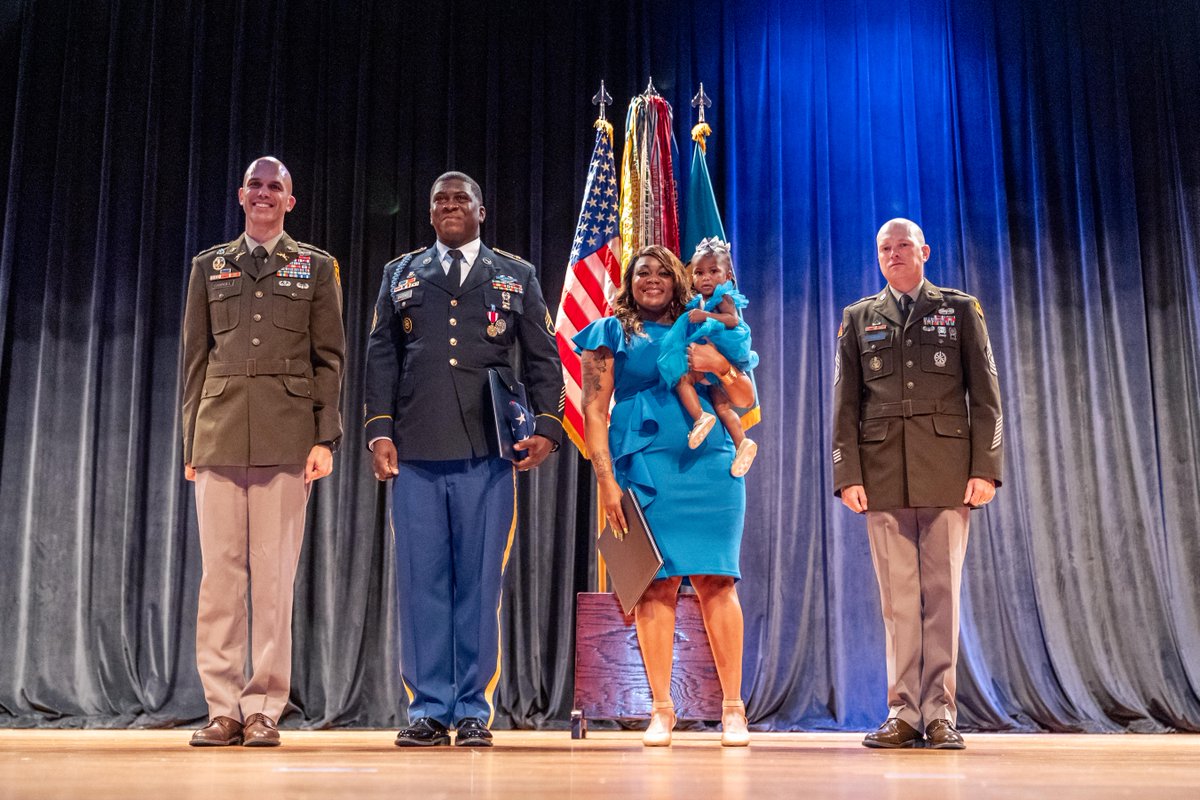 MCoEFortBenning's tweet image. Honoring years of commitment and sacrifice.
Retiring #Soldiers were celebrated this week at our bi-monthly retirement ceremony, leaving a legacy of strength and service for our country.
.
.
For more pictures, visit 🔗 fortbenning.smugmug.com/Fort-Benning-P…
