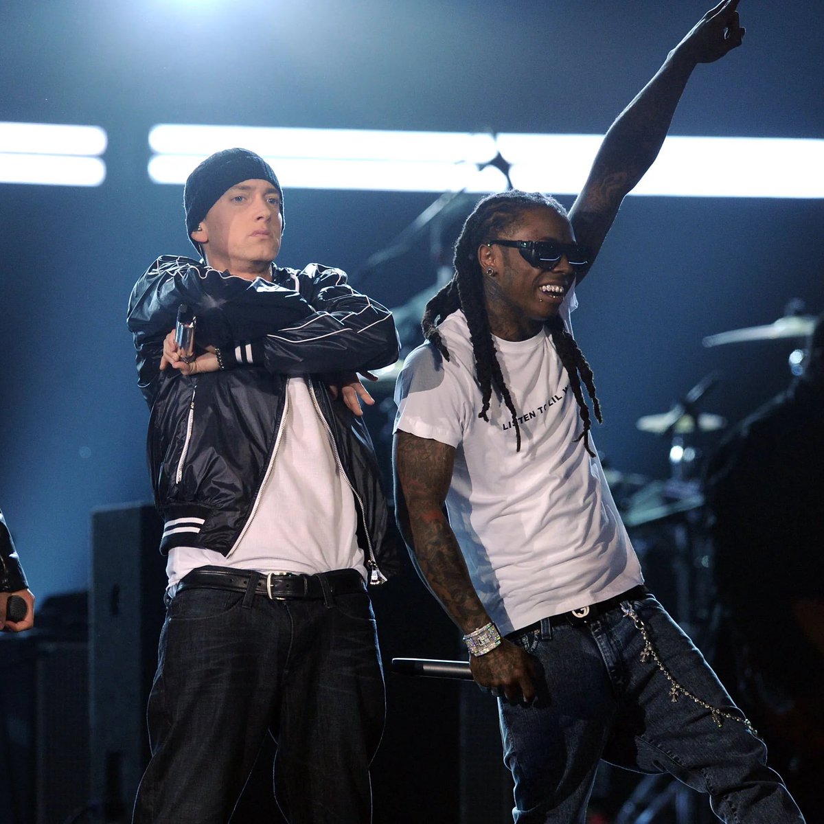 etlifestyle_web's tweet image. Lil Wayne's 'Drop The World' featuring Eminem is now certified gold in the UK