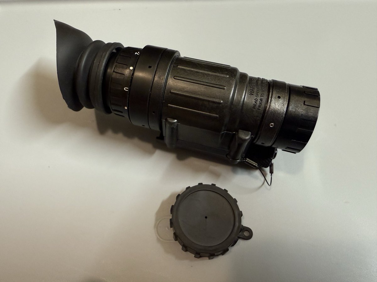 n7nar0sis's tweet image. I have a very clean Mil-spec Pvs-14, L3 Omni viii, Manual gain with Carson housing and lenses, VERY clean unit all the way around, no spec sheets as per usual with Omni tubes.
2,350 shipped TYD.