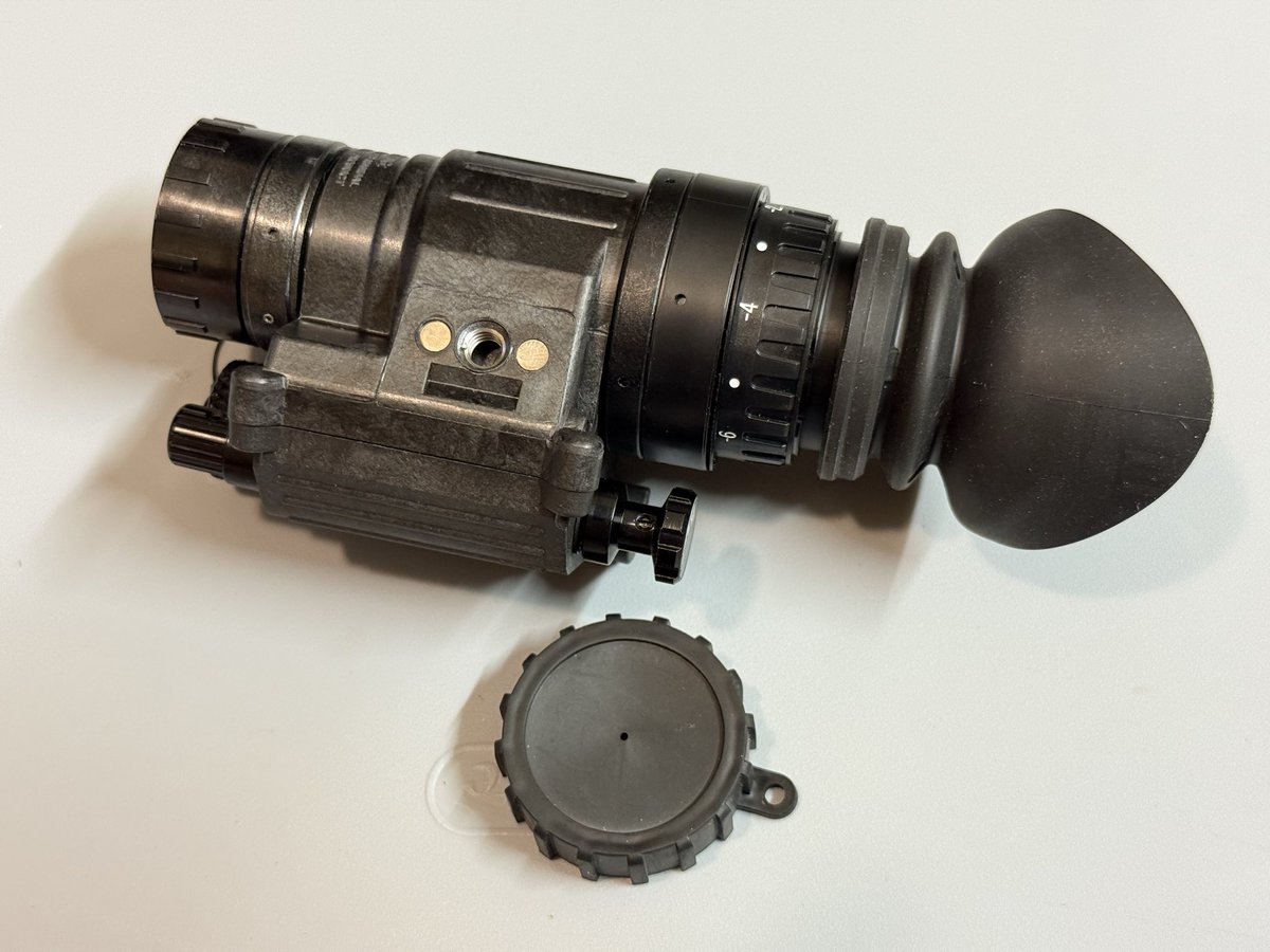 n7nar0sis's tweet image. I have a very clean Mil-spec Pvs-14, L3 Omni viii, Manual gain with Carson housing and lenses, VERY clean unit all the way around, no spec sheets as per usual with Omni tubes.
2,350 shipped TYD.