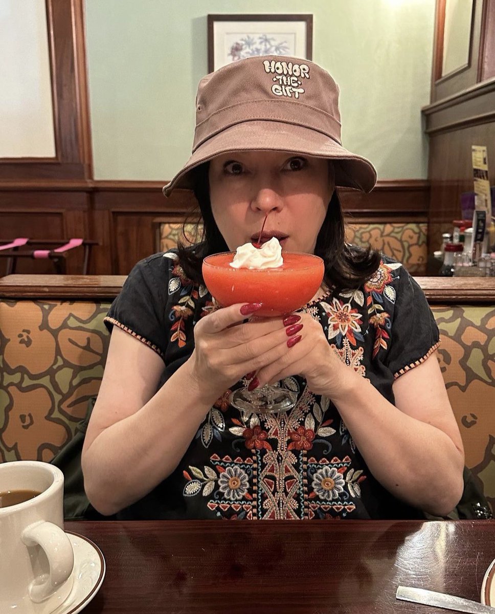 JenTillysBitch's tweet image. Happy National Daiquiri Day! @JenniferTilly ๐๐ง