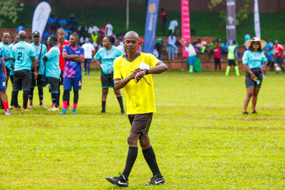 RotaryKiwatule's tweet image. Ladies and gentlemen,The Quater finals:
Rc Nakasero Central vs Rc Bukoto
Rc Seguku vs Rc Kiboga
Rc E-Clubs vs Rc Kira
Rc Kampala Ssese vs Rc Kyadondo Rugby
#Rotary5Aside #RotaryEyamba #Rckiwatule