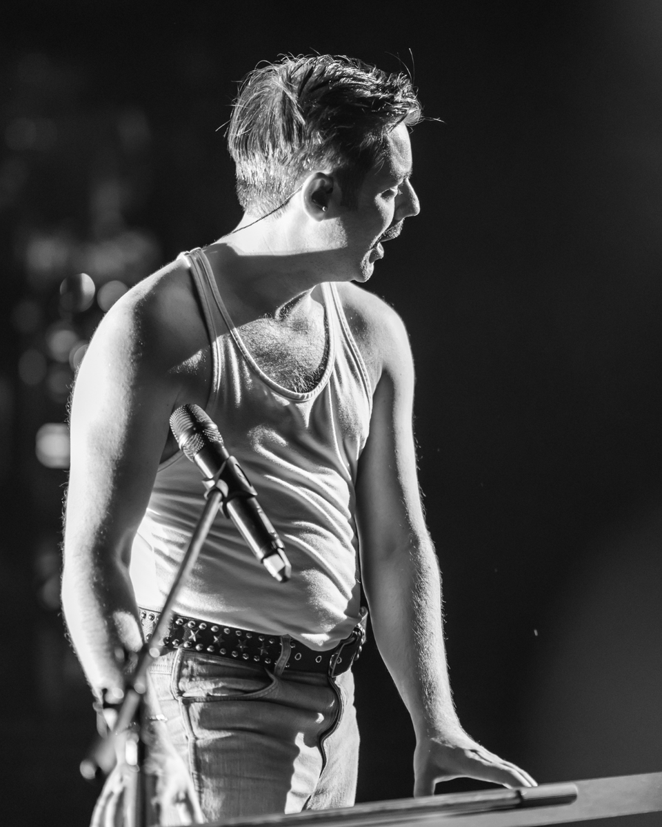 💿 It's A Hard Life 💿

Written by Freddie Mercury, the lyrics focuses on the hardships of maintaining any kind of significant relationship with somebody and have that person's complete trust.

📷<a href="/DuncanJackphoto/">Duncan Jack Photo</a>

<a href="/OIQFC/">Queen Fan Club</a> #ItsAHardLife #Queen #QueenSongs