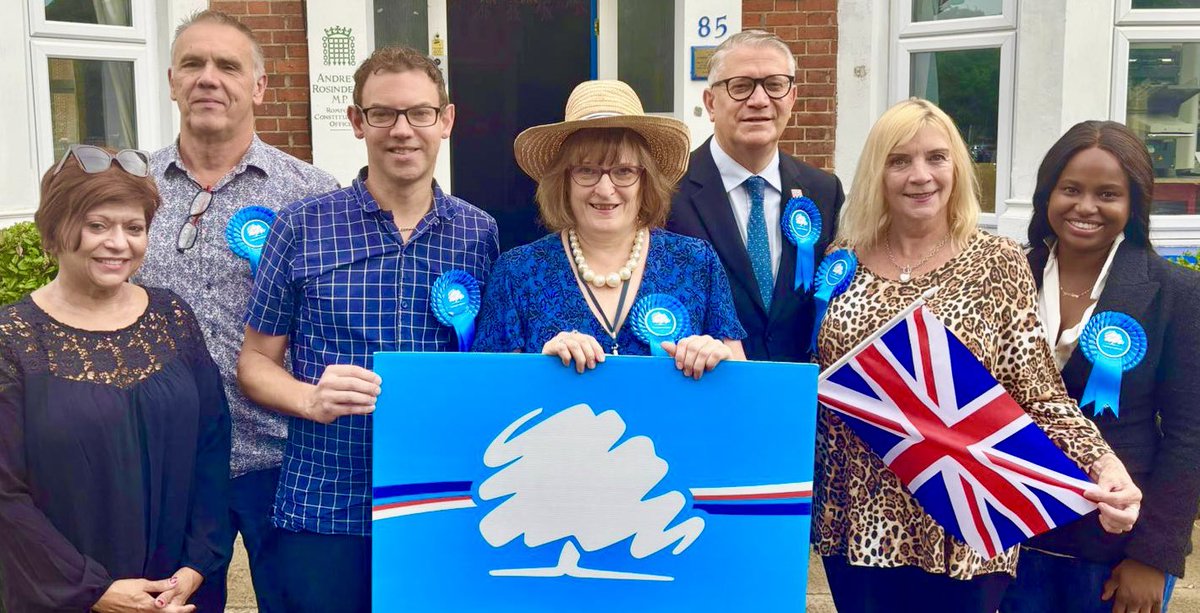 AndrewRosindell's tweet image. A swashbuckling day of campaigning in St. Alban's Ward, Romford today with hardworking councillor for the area, Cllr. Judith Holt and our new local candidate, Martin Firmstone, both of whom are fighting round the clock to look after our local community in south Romford and west…