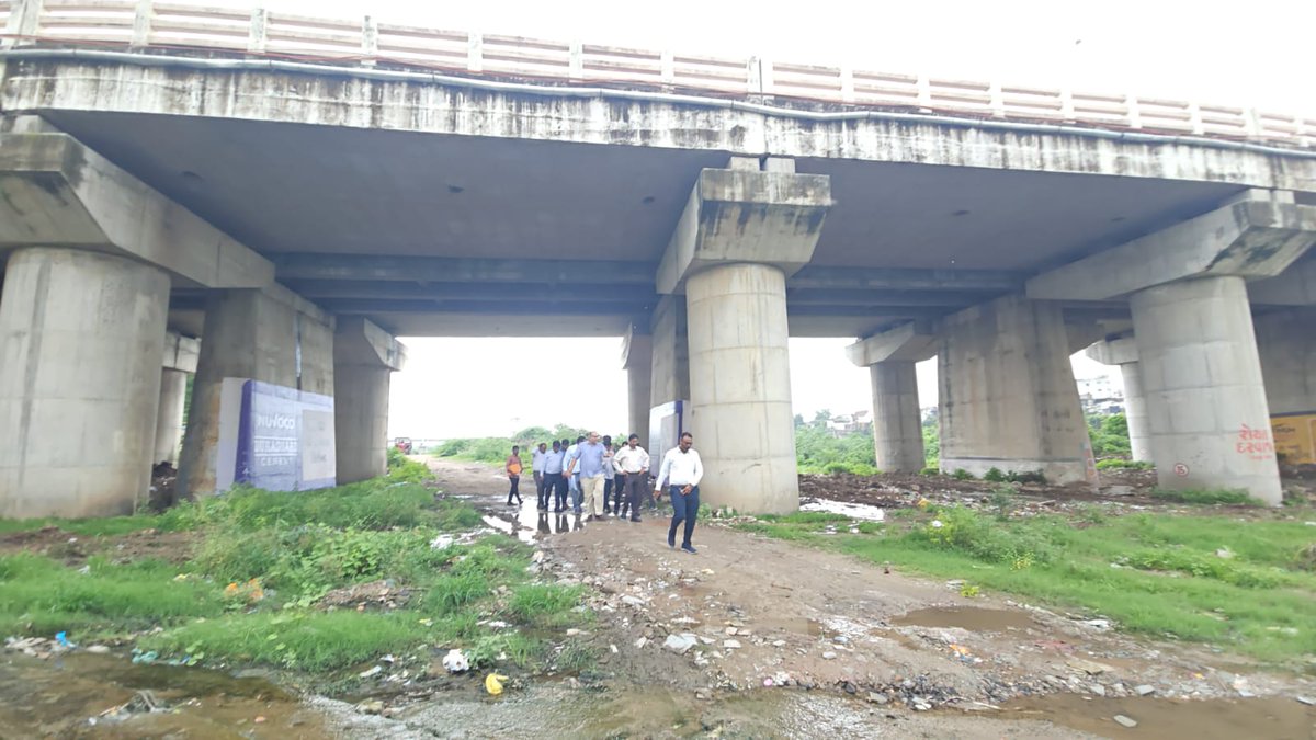 સાબરકાંઠા જિલ્લા પ્રભારી સચિવ શ્રી  ટી નટરાજન  હિંમતનગર ઇડર હાઇવે ઉપર આવેલ હાથમતી પુલનું સ્થળ નિરીક્ષણ કર્યું હતું. <a href="/CMOGuj/">CMO Gujarat</a> <a href="/JayantiRavi/">Jayanti Ravi</a> <a href="/revenuegujarat/">Revenue Dep. Gujarat</a> <a href="/InfoGujarat/">Gujarat Information</a>