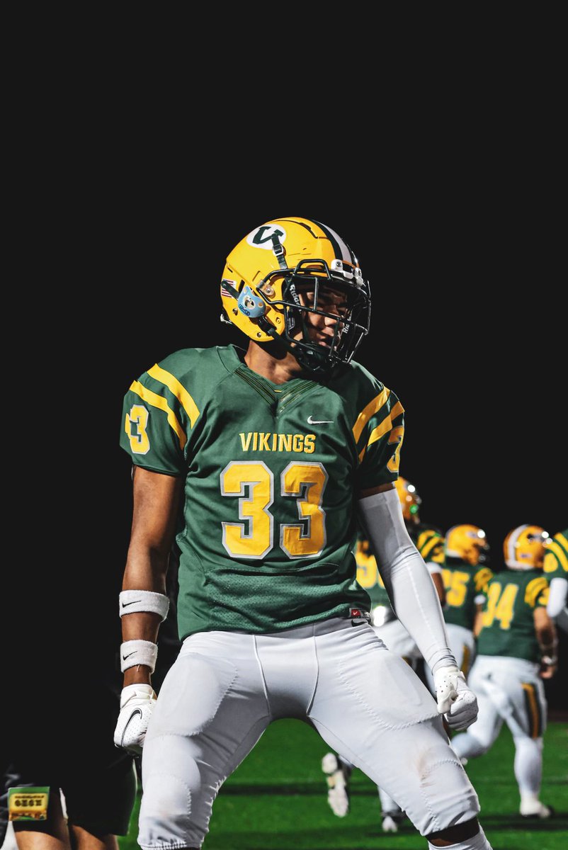 Almost that time again❗️ Senior season needs to hurry up.
<a href="/DBSelect13/">DBSelect</a> 
#VandenBuilt🔰