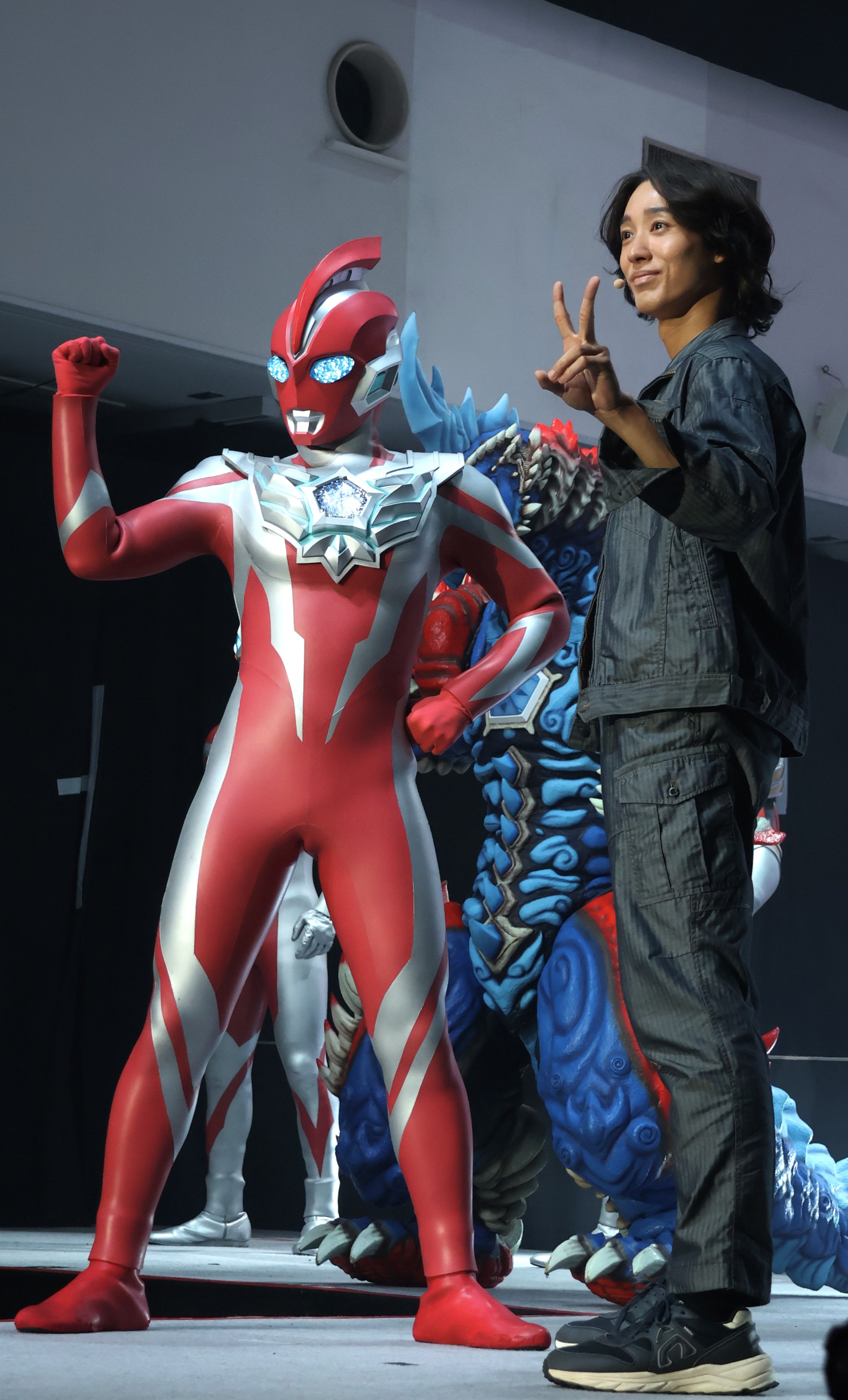 2ページ目：『ウルトラマンオメガ』オオキダ ソラト役・近藤頌利