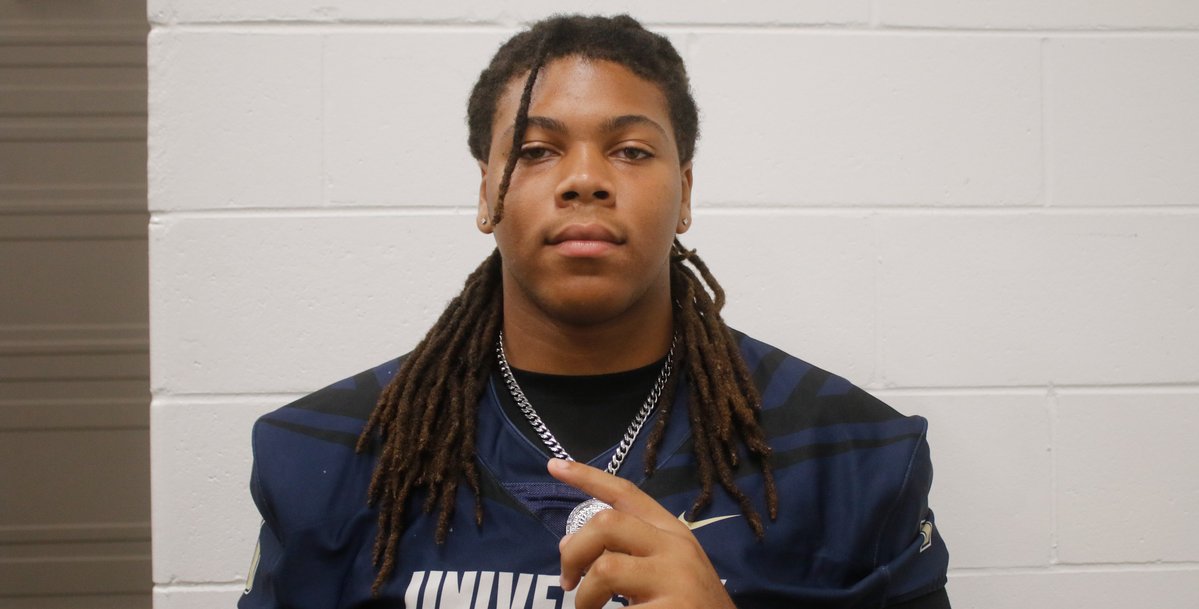ZBlostein247's tweet image. Meet Atreyu Creantor, a 14 year old offensive lineman measuring in at 6-foot-6, 315-pounds.
Already holds offers from Miami, FSU and Florida.
247sports.com/player/atreyu-…