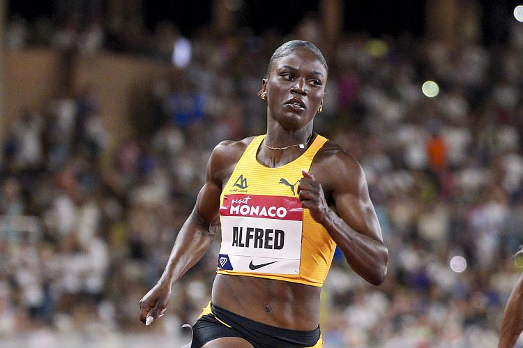 Sports_Examiner's tweet image. ATHLETICS: St. Lucia's Alfred sensational at 21.71 world lead in the women's 200 m; Seville beats @LylesNoah in #LondonDL @Diamond_League ~ bit.ly/4lCrCcb #DiamondLeague #trackandfield