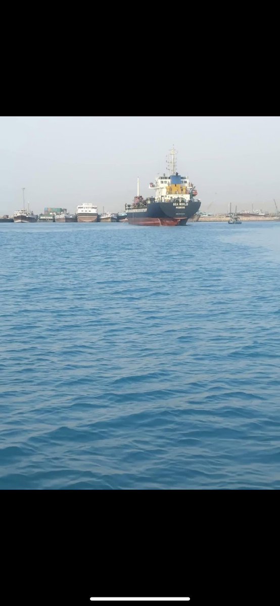 Shirwaahme7949's tweet image. Waxwalba waa sidi logu tagaley bey usocdan raga labada gacan fadhiya sidey udhaqman cidi uma tilmami karto cidii hubka tuugada lahow boosaaso iska xadiriya #puntland
