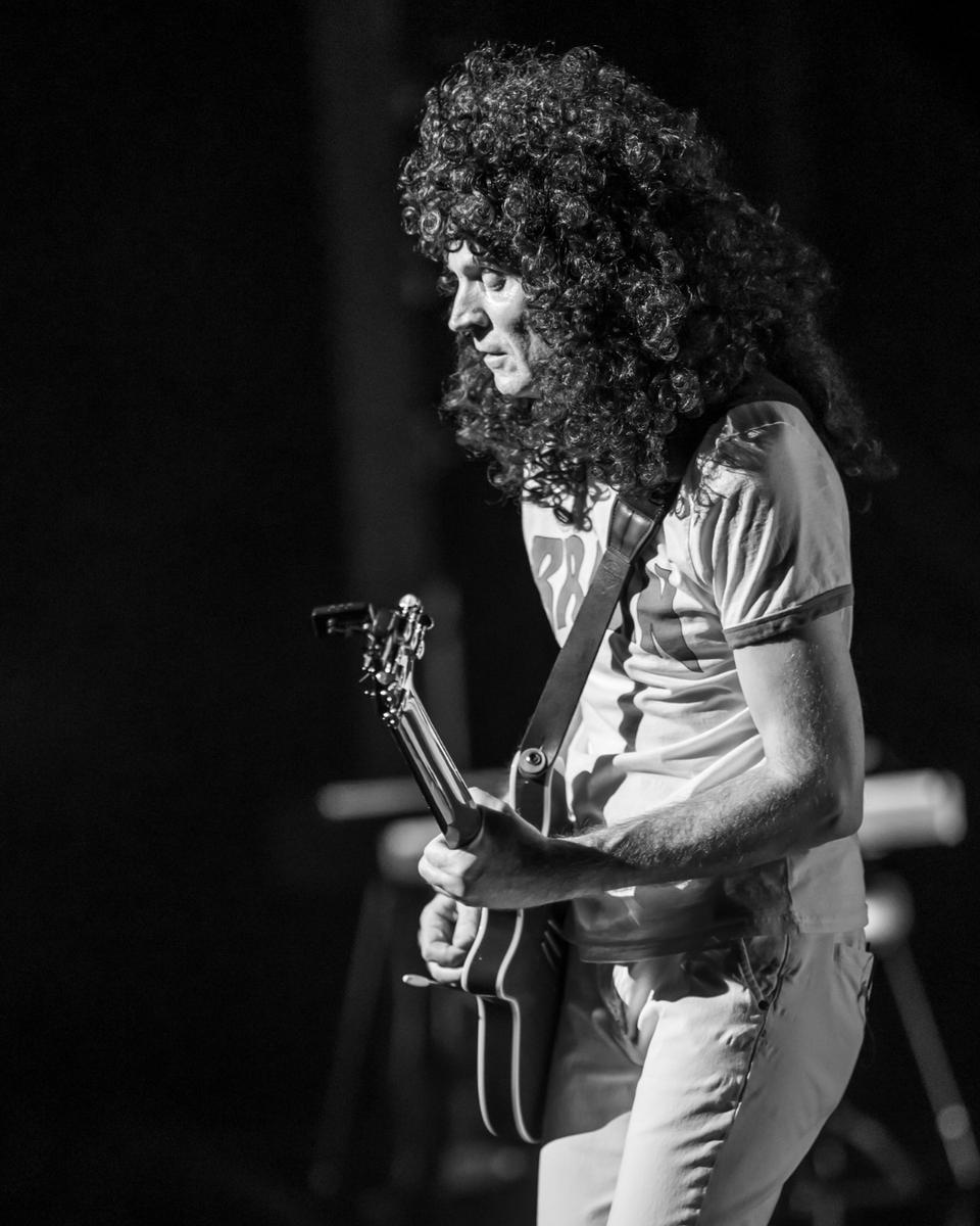 ❓🎤 May's Mystery 🎤❓

On this day in 2012, what Queen song was voted as the number 1 "top workout song" in a survey by Tesco Phone Shop, UK?

📷<a href="/DuncanJackphoto/">Duncan Jack Photo</a>

<a href="/OIQFC/">Queen Fan Club</a> #Queen #QueenSongs #WorkoutSongs