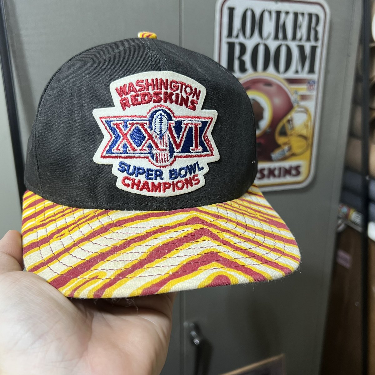 Timwalkonwater2's tweet image. I think I’m breaking out the Vintage Super Bowl Zubaz Snapback for this season!
#raisehail #commanders #nfl