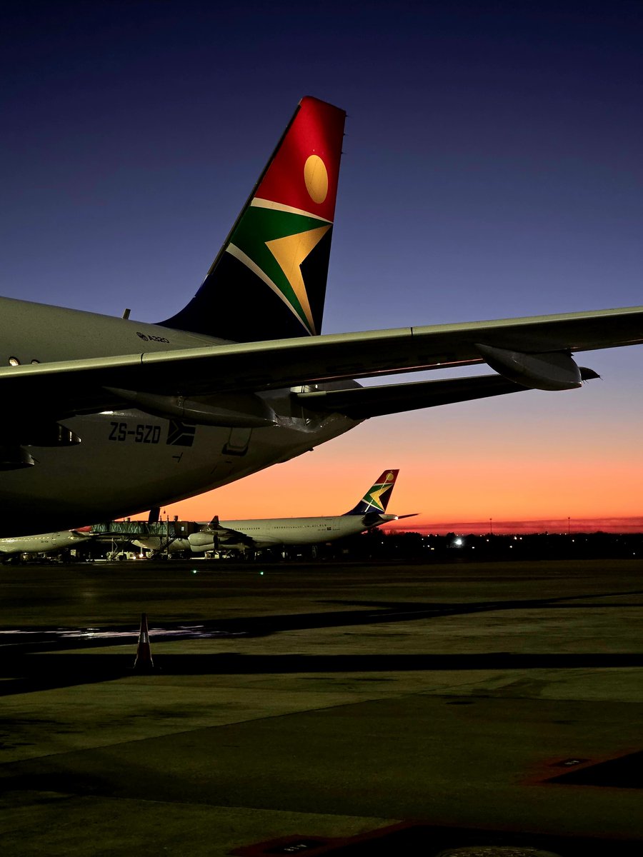 flysaa's tweet image. Every journey begins and ends, with a beautiful moment 😍💫
#SAA #SAAfleet #SAAvoyager #FlySAA