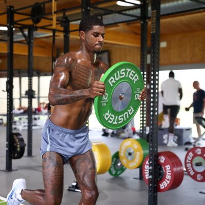 FCBRAC1's tweet image. ‼️ Rashford jugarà al Barça.
✅ Acord tancat per la cessió del futbolista amb una opció de compra no obligatòria.
✈️ El jugador arribarà en les properes hores a Barcelona. La idea és que viatgi a la gira.