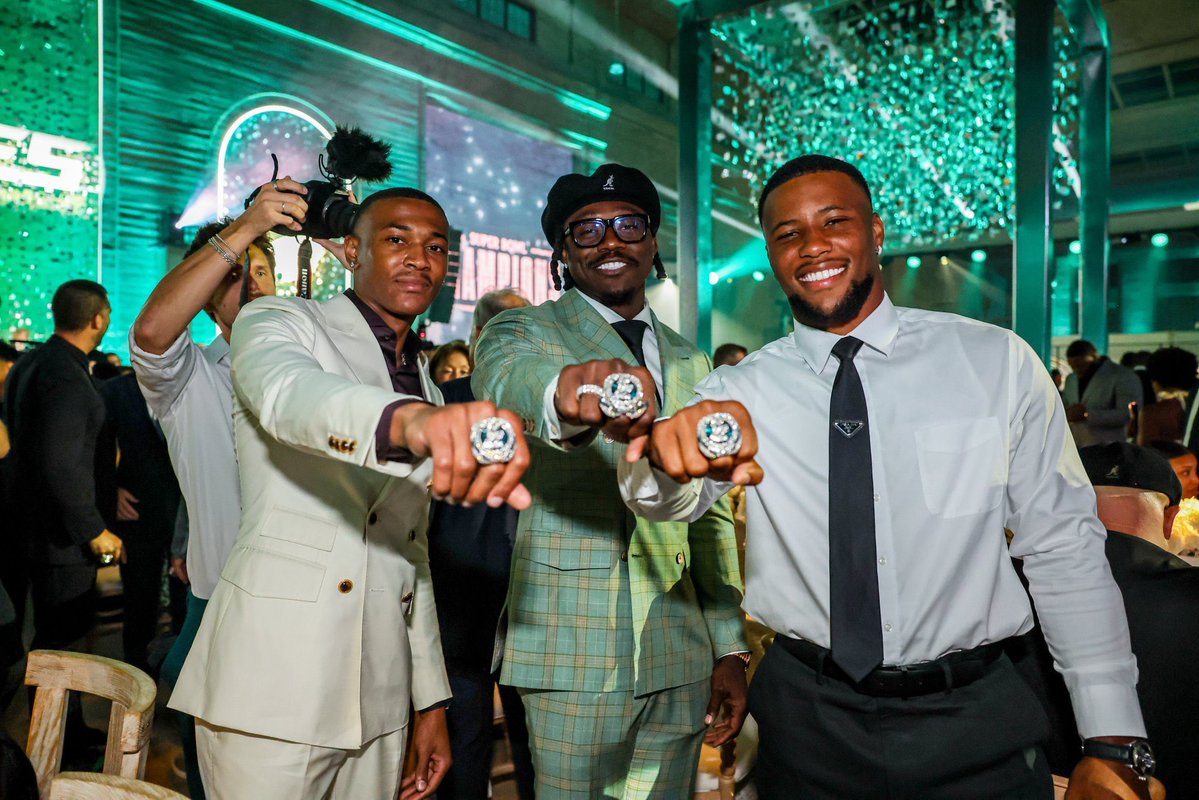 SSN_Eagles's tweet image. We really have the best WR duo and the best RB.
CHAMPS