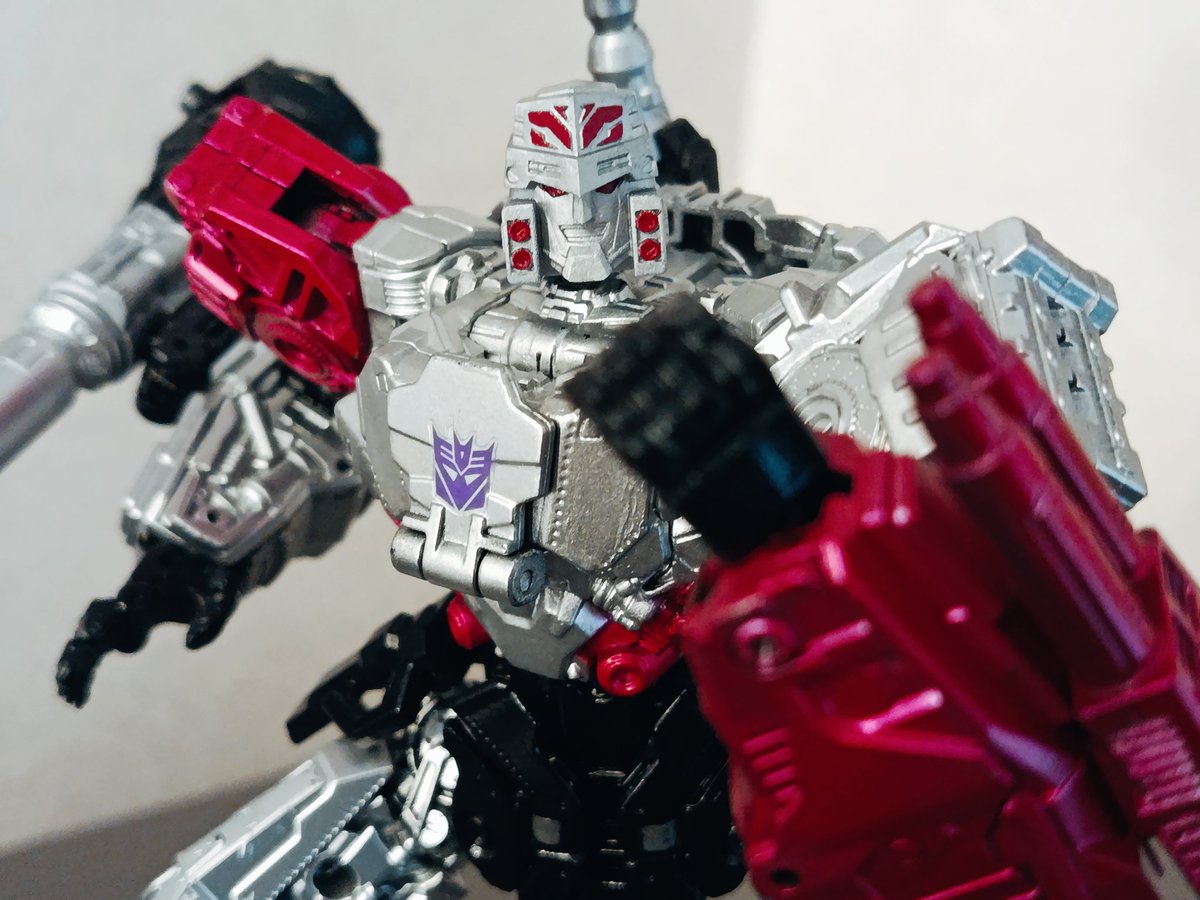 eNGeGG_tf's tweet image. -DECEPTICONS! RISE UP
Finished my difinitive Megatron from ss109 mold! Inspired by animated, WFC and IDW incarnation