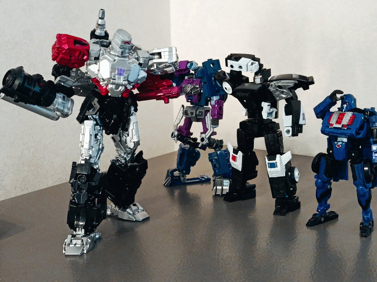 eNGeGG_tf's tweet image. -DECEPTICONS! RISE UP
Finished my difinitive Megatron from ss109 mold! Inspired by animated, WFC and IDW incarnation