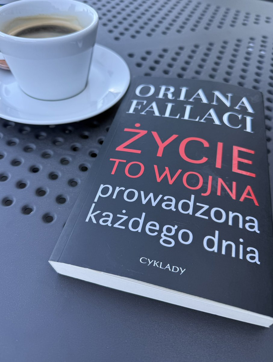 jacekzarzecki's tweet image. Wojna to ostatni atut imbecyli, niepotrafiących rozwiązywać problemów przy pomocy mózgu, bo go nie posiadają. Więc prowadzą wojnę. Nie, nie prowadzą . Wysyłają innych, by ją prowadzili.