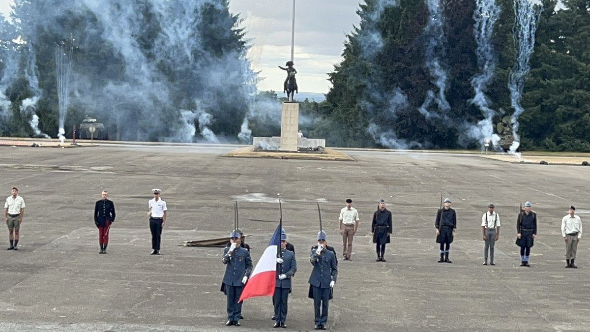 Pascal SIMON (@psimonof) on Twitter photo Triomphe 2025: la grande journée des futurs grands chefs de l’armée de terre, au cœur de l’Academie militaire de Saint-Cyr Coëtquidan <a href="/SaintCyrCoet/">Académie militaire de Saint-Cyr Coëtquidan</a> <a href="/armeedeterre/">Armée de Terre</a> <a href="/AJDPresse/">Association des journalistes de défense (AJD)</a> <a href="/IHEDN/">IHEDN</a> <a href="/CEMAT_FR/">Chef d'état-major de l'armée de Terre</a> Triomphe 2025: la grande journée des futurs grands chefs de l’armée de terre, au cœur de l’Academie militaire de Saint-Cyr Coëtquidan <a href="/SaintCyrCoet/">Académie militaire de Saint-Cyr Coëtquidan</a> <a href="/armeedeterre/">Armée de Terre</a> <a href="/AJDPresse/">Association des journalistes de défense (AJD)</a> <a href="/IHEDN/">IHEDN</a> <a href="/CEMAT_FR/">Chef d'état-major de l'armée de Terre</a>