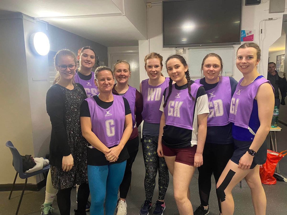 Organiser extraordinaire Verity made good use of the postponed #netball this morning - she entered her team, Dandelions, into our End of Summer, fun &amp; friendly festival! 😉

Thanks V! 😘

Just 3️⃣ places left! More details netballinthecommunity.com #Portsmouth #fun #friendly