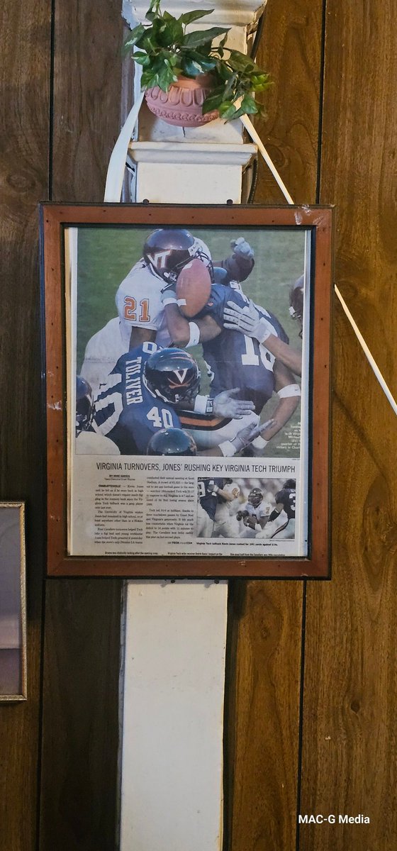 ThaGodMCizzle21's tweet image. Granny Framed this... i love her.
MAC-GMEDIA.COM 
I came to bring the PAIN 
@HokiesFB @TechSideline