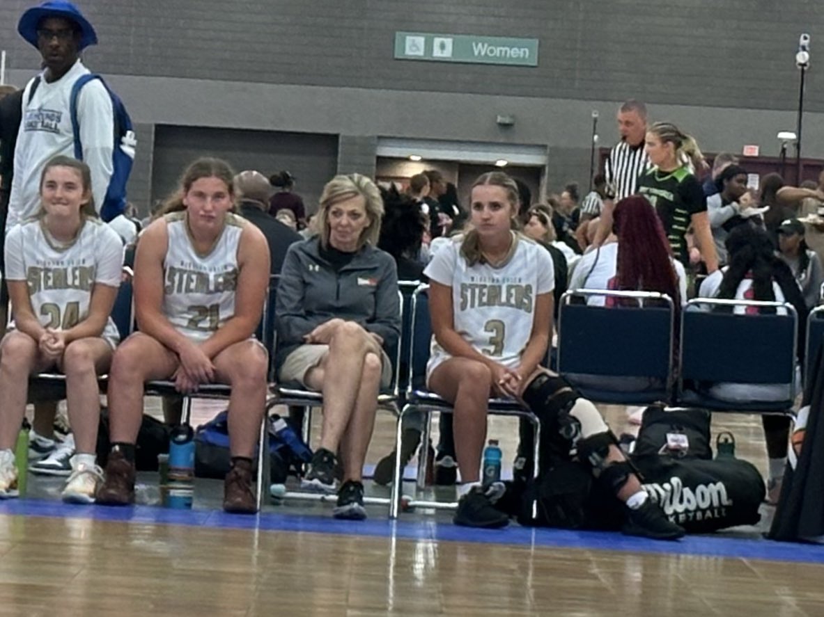 5 years. A second home. A lifetime of memories.
Thank you Winston-Salem Stealers for shaping me into the player and person I am today. To Coach R &amp; Coach Grant- your belief, lessons, and support mean everything. Grateful for the friendships, growth &amp; love for the game ❤️