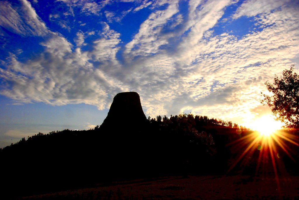 Native3rd's tweet image. “When you arise in the morning, give thanks for the light, for your life, for your strength. Give thanks for your food and for the joy of living.
If you see no reason to give thanks—the fault lies in yourself.”
~ Tecumseh, Shawnee 1768-1813
• our ancestors already knew how to…
