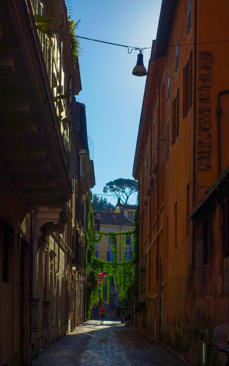 #Roma Via di Gesù e Maria
