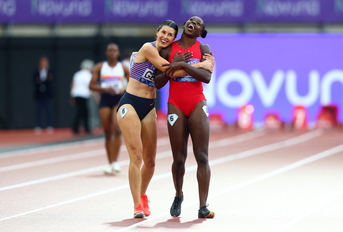TeamGB's tweet image. London, you showed up ✨
Three British victories and a day to remember ❤️
Thank you @London_DL 👏
@BritAthletics #LondonDL