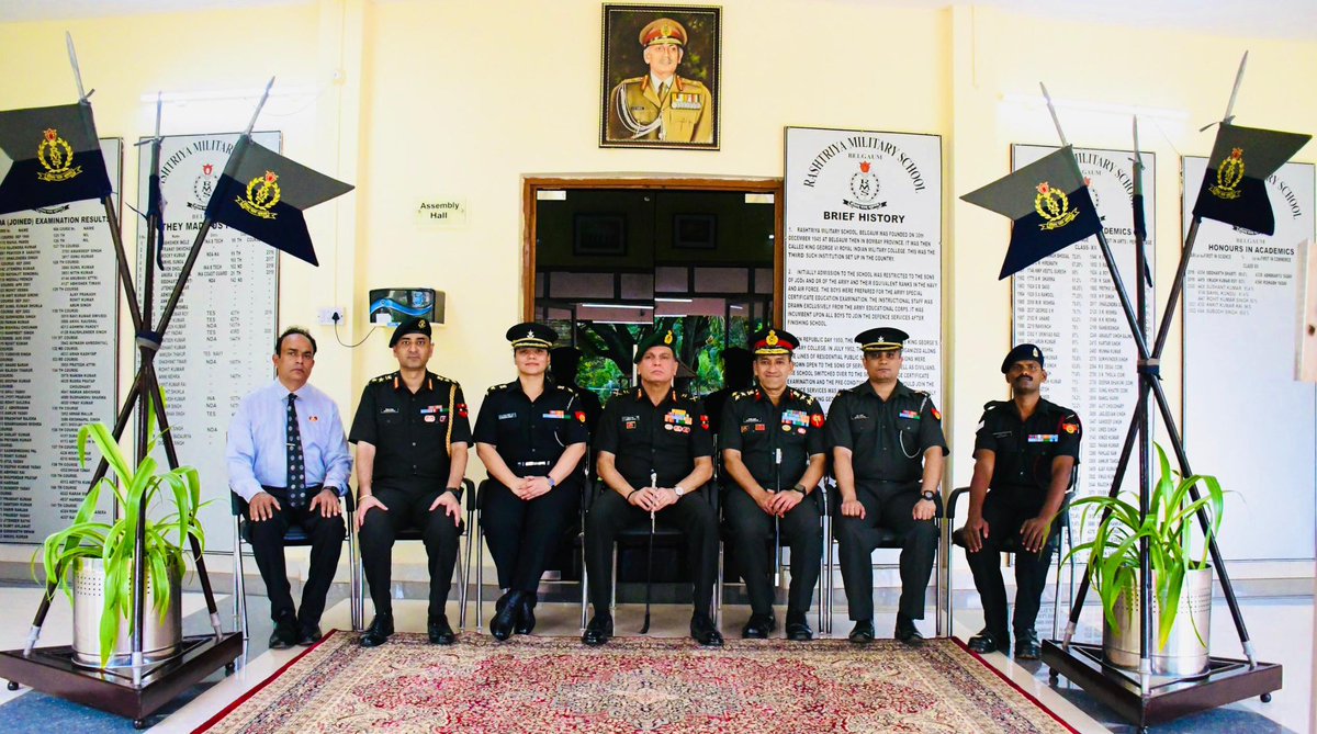 IaSouthern's tweet image. Lt Gen Dhiraj Seth, PVSM, AVSM, GOC-in-C, #SouthernCommand, visited Rashtriya Military School, #Belagavi, a cradle of #MilitaryLeadership.
During the visit, the Army Commander appreciated the school’s infrastructure and training facilities enabling holistic development of…