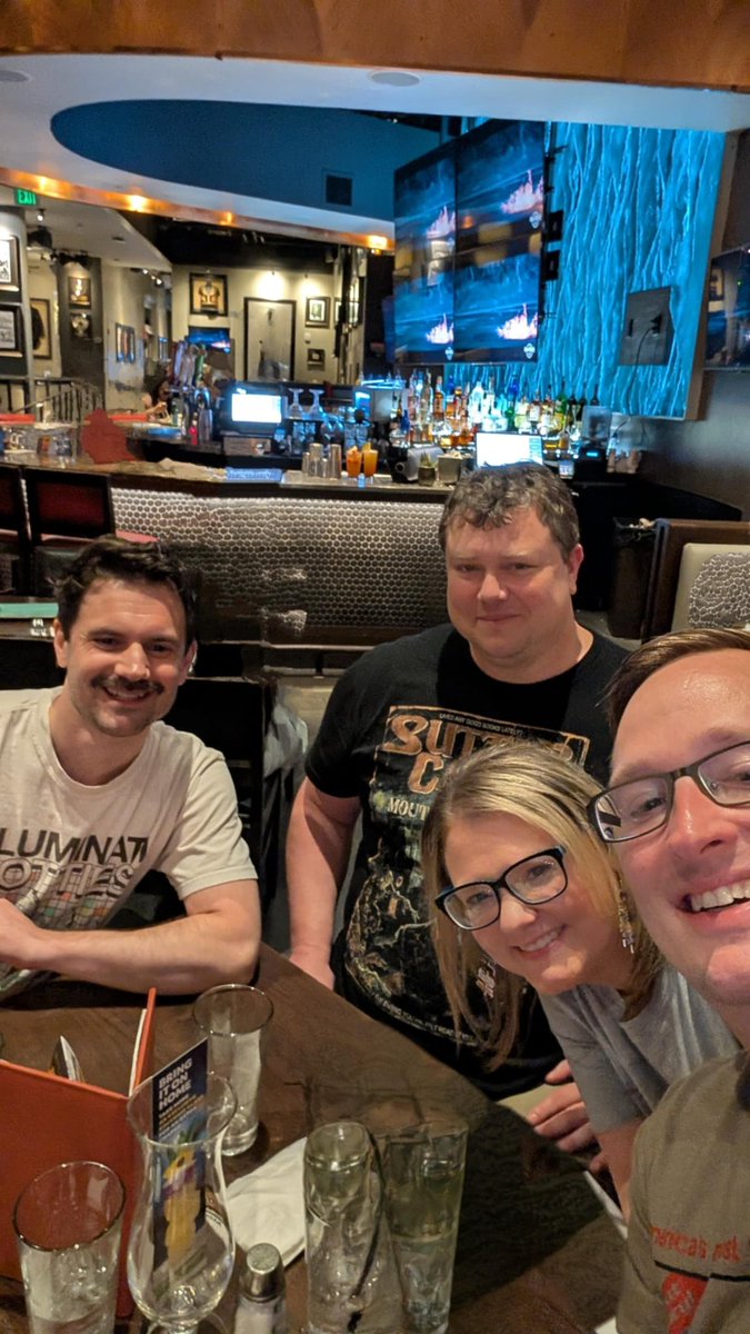 JonHarless21's tweet image. Had a great time at @therealjoebob's How Rednecks Saved Hollywood in Nashville last night. Got to hang out with the love of my life (@Gwenharless ) and some great friends in Nashville. #MutantFam #MutantBookClub @kinky_horror @wdodson52