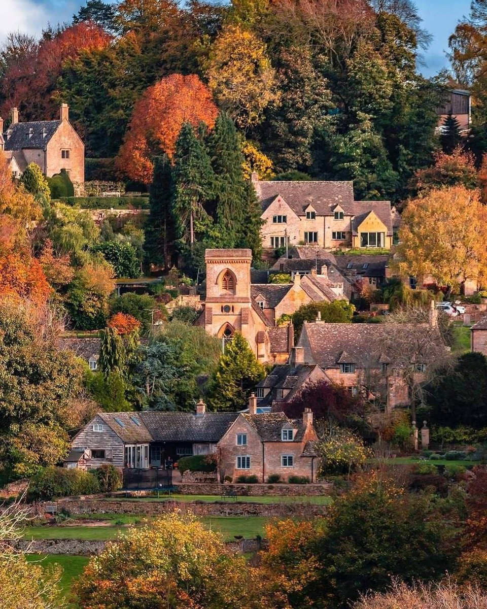 cityaestheticss's tweet image. We could have this but ya’ll are obsessed with strip malls and Walmart