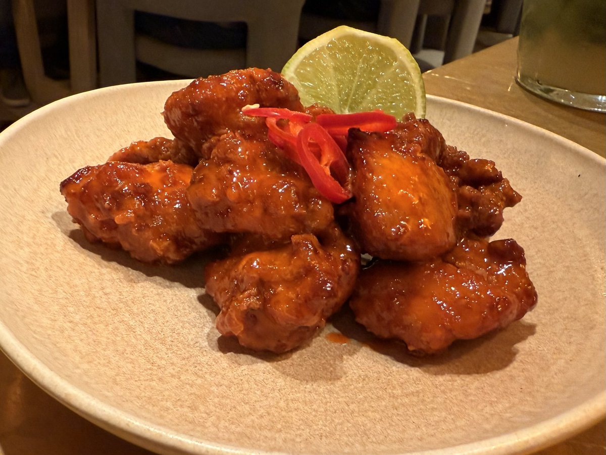GordoManchester's tweet image. Australasia
Had a fast lunch at @AustralasiaMcr Australasia in @spinningfields Spinningfields yesterday, the basic lunch menu starts at an amazing £15 with a straight drink, add alcohol such as Prosecco for £2! Blimey. Chargrilled lemon grass chicken with scorched udon…