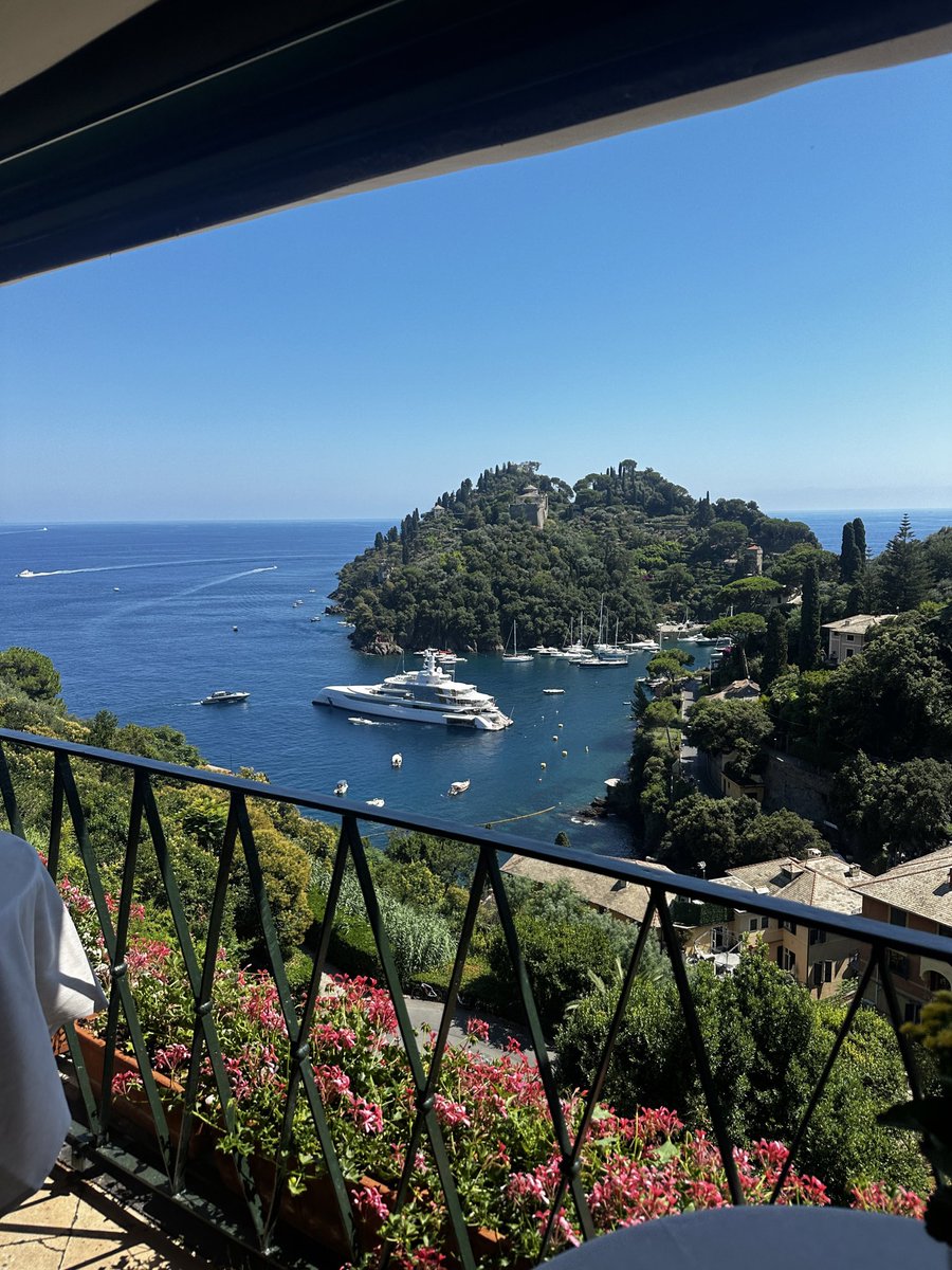 ghalaws's tweet photo. Italian riviera 🌊 https://t.co/IsnP5STRhC