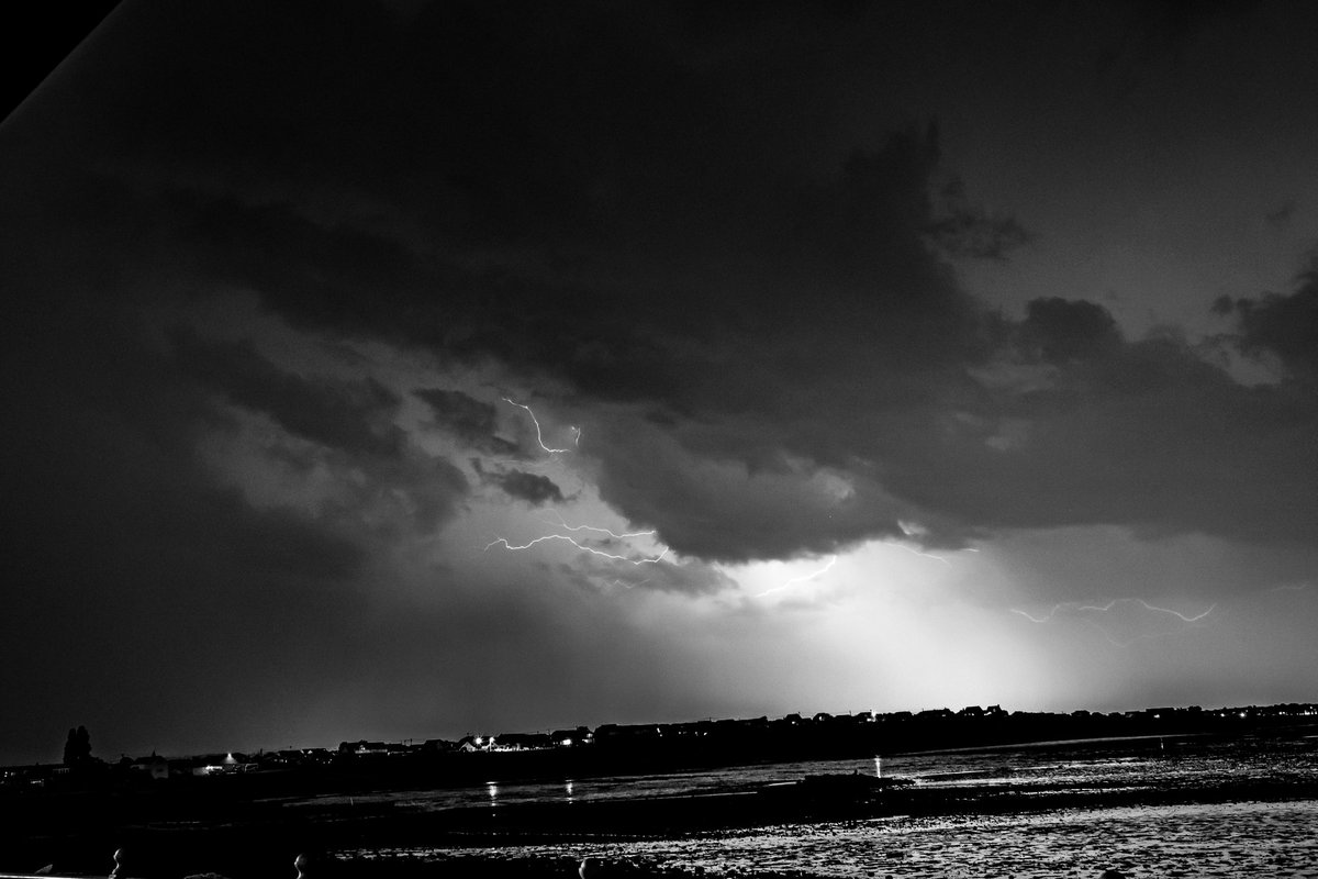 Some pics of the storm last night over Herne Bay kent UK
#storm #lightning #hernebay