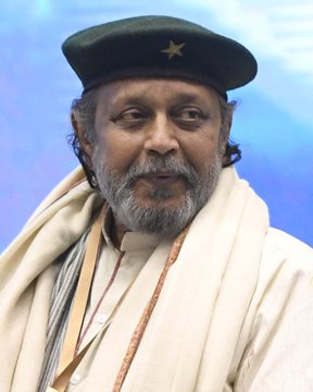 BombagorerRani's tweet image. বলছি যে এই টুপি টা কমিউনিস্টদের পরতে দেখেছি চিরকাল।
মিঠুন দাও এককালে অতিবামপন্থী নেতা ছিলেন।
বিজেপি তে যাবার পর উনি আবারও এই টুপি পরা শুরু করেছেন।
তাহলে উনি আদতে কোন দলে?