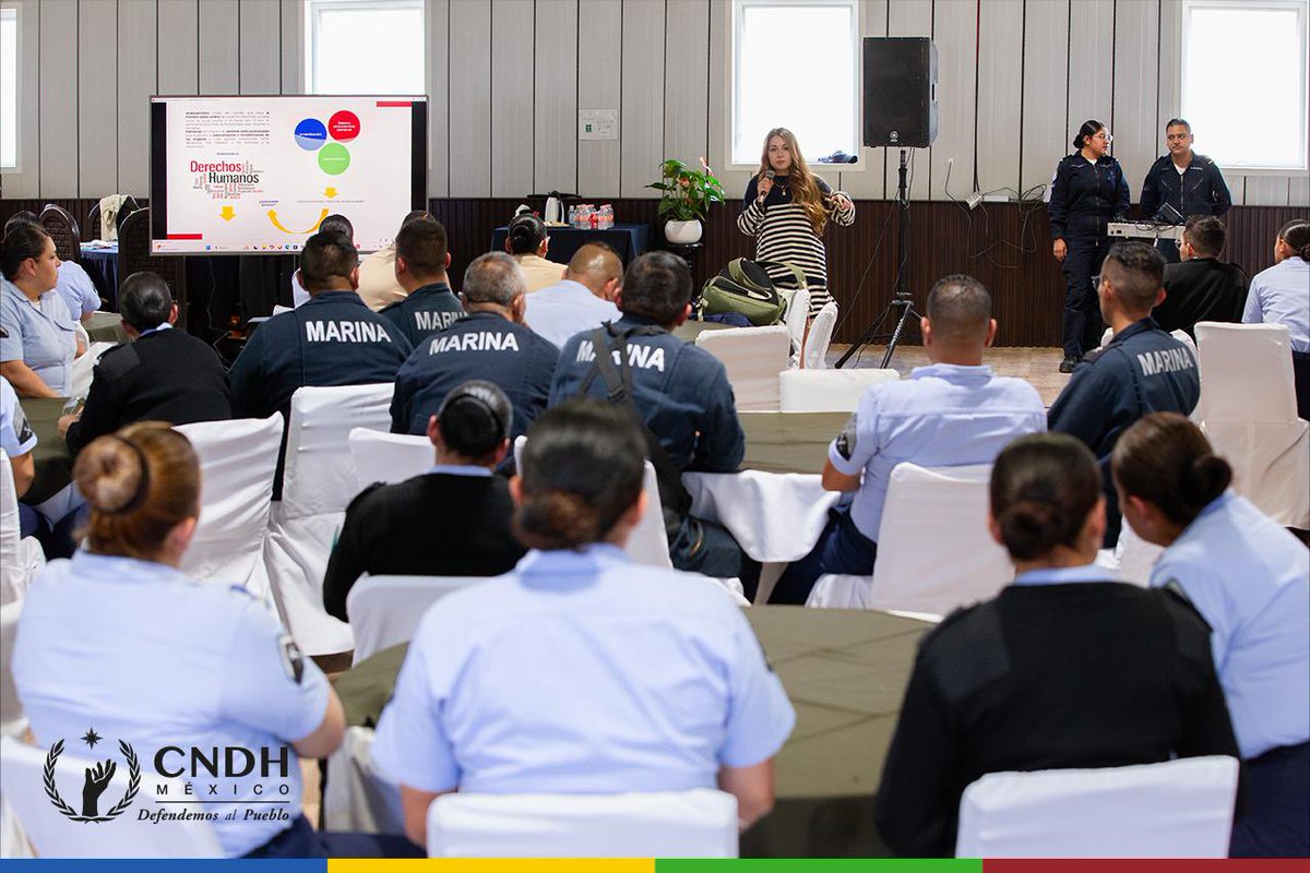 CNDH's tweet image. Como parte de su compromiso para la construcción de espacios más justos, seguros y libres de violencia, la CNDH capacitó a más de 350 personas de la @SEMAR_mx a través del taller “Derechos Humanos de las Mujeres”.
En la Dirección General de Industria Naval, el Programa de…